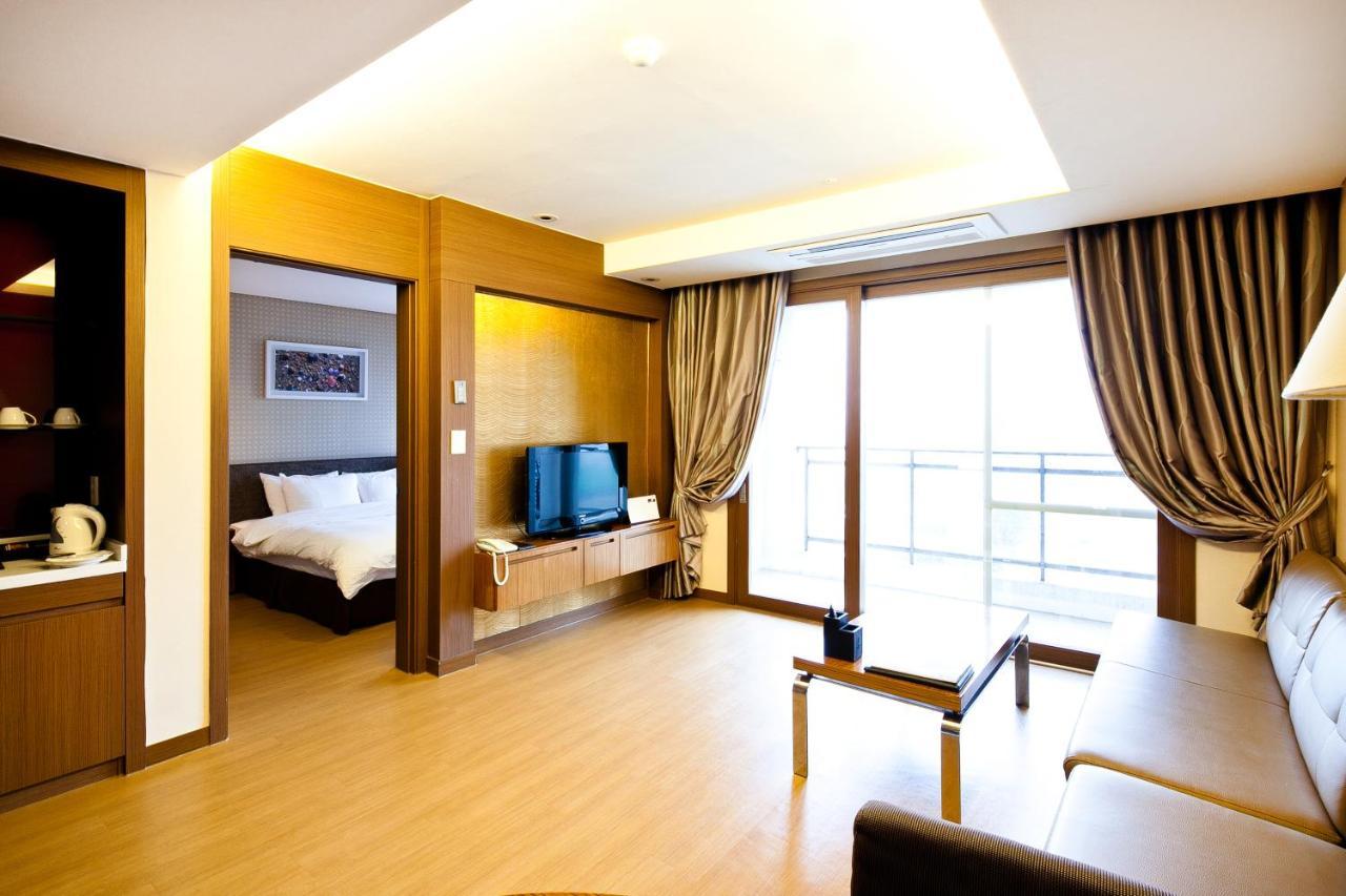 Sono Belle Byeonsan Hotel Buan Ngoại thất bức ảnh